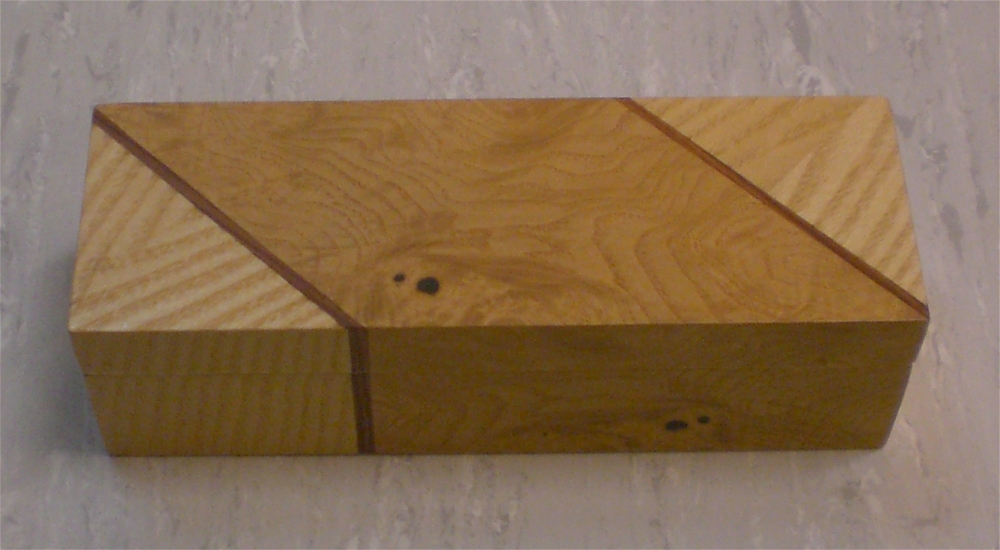 Coffret en frêne et loupe de frêne - filet en bois de rose